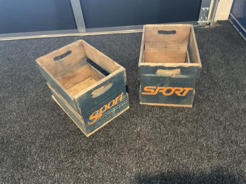 Sport Drink crates x 2 Carousel 3