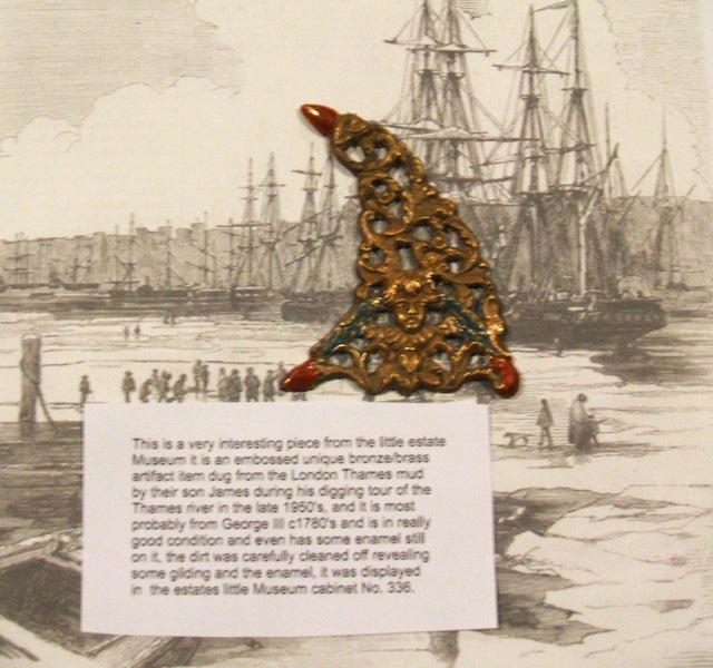 JEWELLER ESTATE MUSEUM GILDED EMBOSSED ITEM FROM LONDON THAMES MUD IN THE 1950's Carousel 2