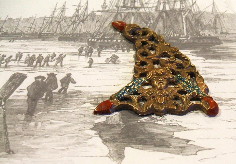 JEWELLER ESTATE MUSEUM GILDED EMBOSSED ITEM FROM LONDON THAMES MUD IN THE 1950's Carousel 1