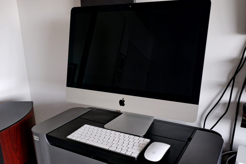 iMac Retina 4K, 21.5-inch, 2017 (8GB+1TB). As new (was in storage since 2019) Carousel 1