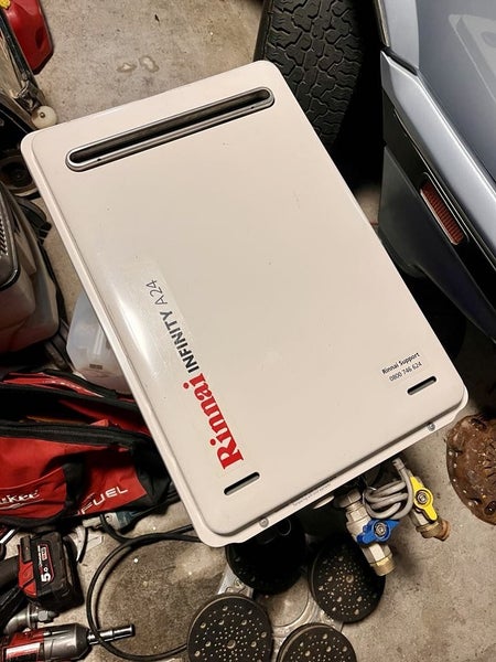 Rinnai Infinity A24 gas water system Carousel 1
