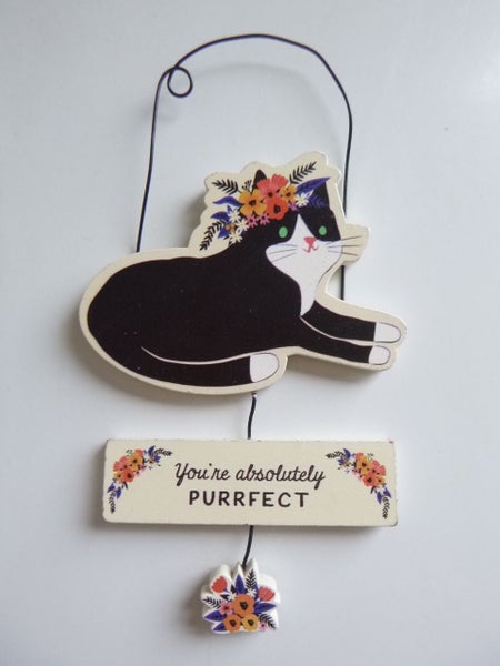 CAT – “You’re Absolutely Purrfect” Wooden Hanging – Size 15cm *NEW* Carousel 1