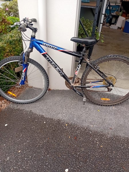 Trek 4400 Mountain bike Carousel 2
