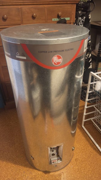 Water cylinder rheem low pressure Carousel 1