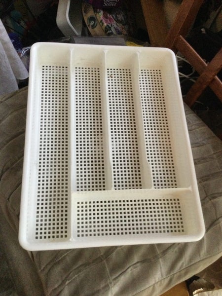 UTENSILS TRAY HOLDER Carousel 1