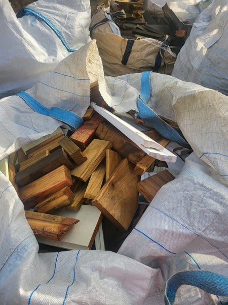 HOBBYIST / ENTHUSIAST / FIREWOOD - HARDWOOD - 1m3 BAG ( 2 bags ) Carousel 1