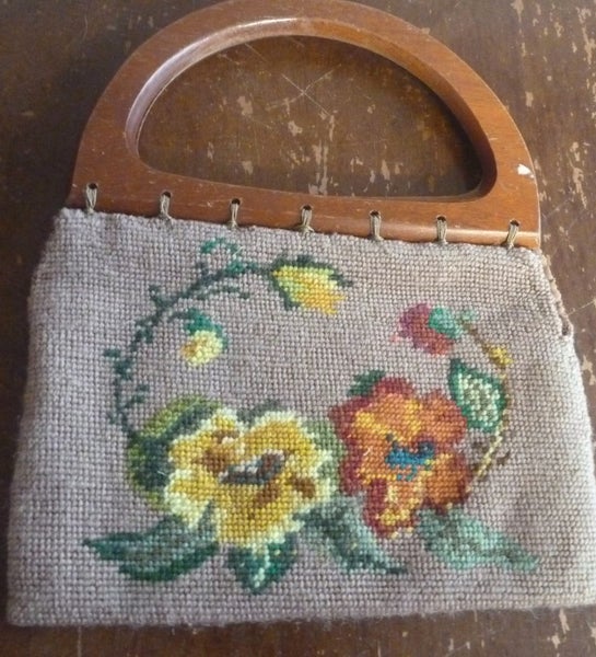 Vintage Very Cute Tapestry Bag - Wooden Handles What workmanship! Carousel 1