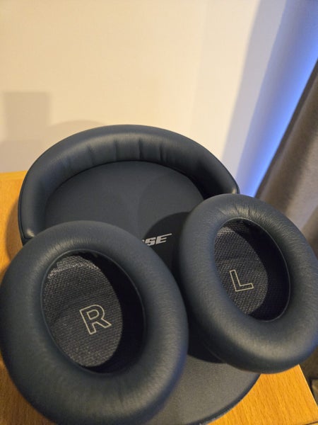 Bose QuietComfort Ultra headphones - Lunar Blue Carousel 4