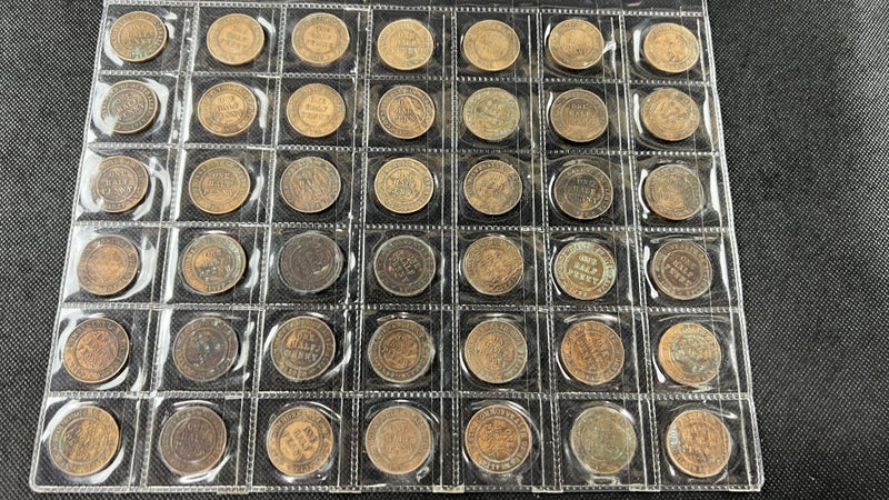 Full Page of Australian Half Penny Coins Inc. 1915 - Lot W167 Carousel 1