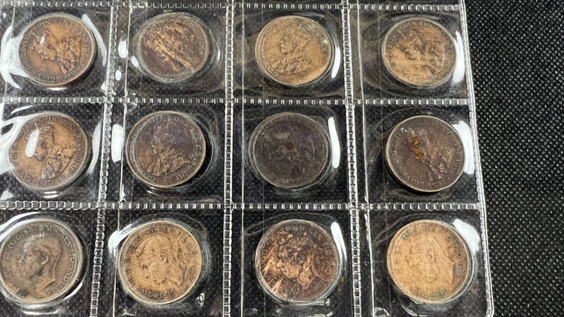 Full Page of Australian Half Penny Coins Inc. 1915 - Lot W167 Carousel 13
