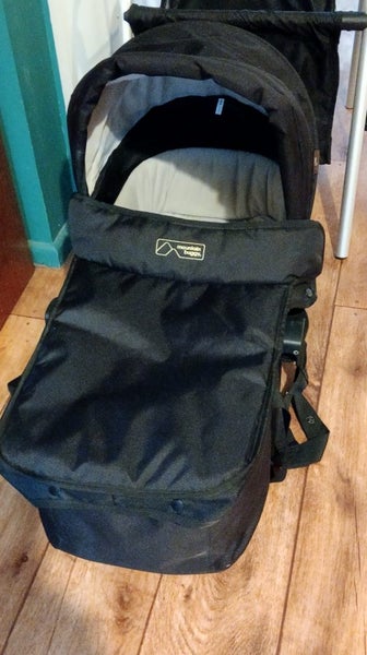 Mountain buggy (swift) capsule with stand Carousel 2