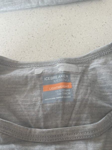 2x Kids Icebreaker long sleeve Merino tops size 11-12 Carousel 2