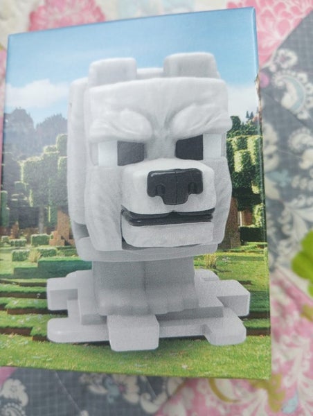 MCDONALD'S MINECRAFT DENNIS Carousel 1