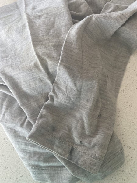 2x Kids Icebreaker long sleeve Merino tops size 11-12 Carousel 4