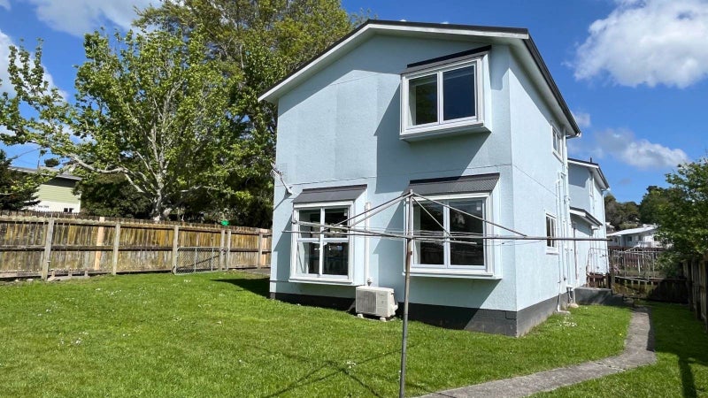 Image 1 of 7
