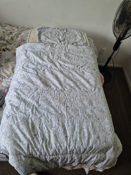 Cot Mattress + sheets ect. Carousel 2