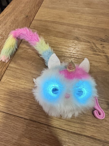 Pomsies wearable Pom Pom Pet Carousel 1