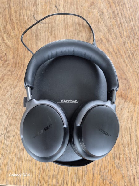 Bose quiet comfort ultra headphones Carousel 1