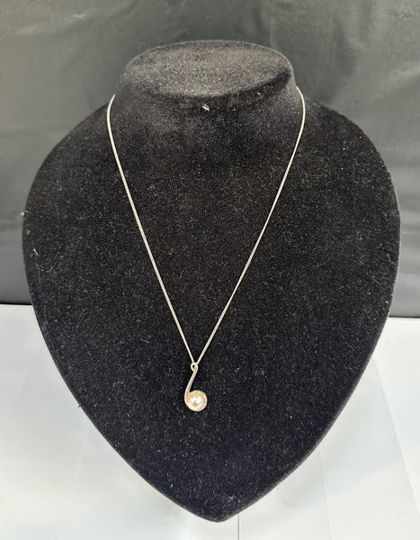 Sterling Silver Necklace With Pearl & C.Z Pendant (Jewellery Safe) Carousel 2
