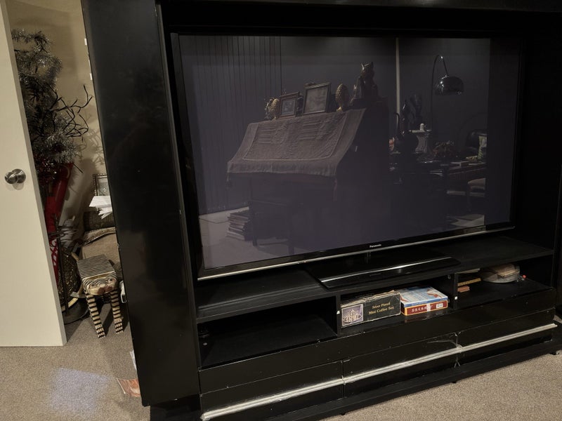 TV cabinet + TV Carousel 1