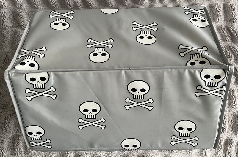 pirate storage box Carousel 2