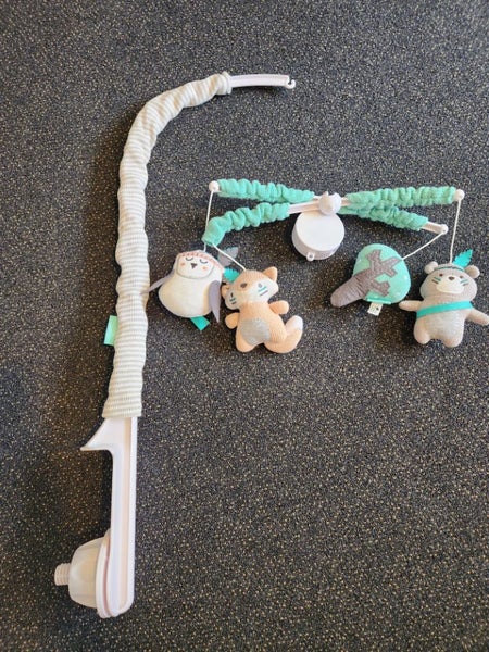 Wind up cot mobile Carousel 1