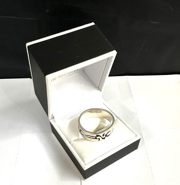 Sterling Silver Men's Band Ring (Jewellery Safe) Carousel 2