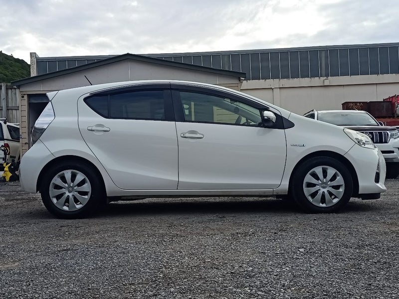 2013 Toyota Aqua S Model, Push Start, Reverse C...62854324598275113