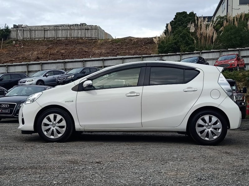 2013 Toyota Aqua S Model, Push Start, Reverse C...62854324598275114