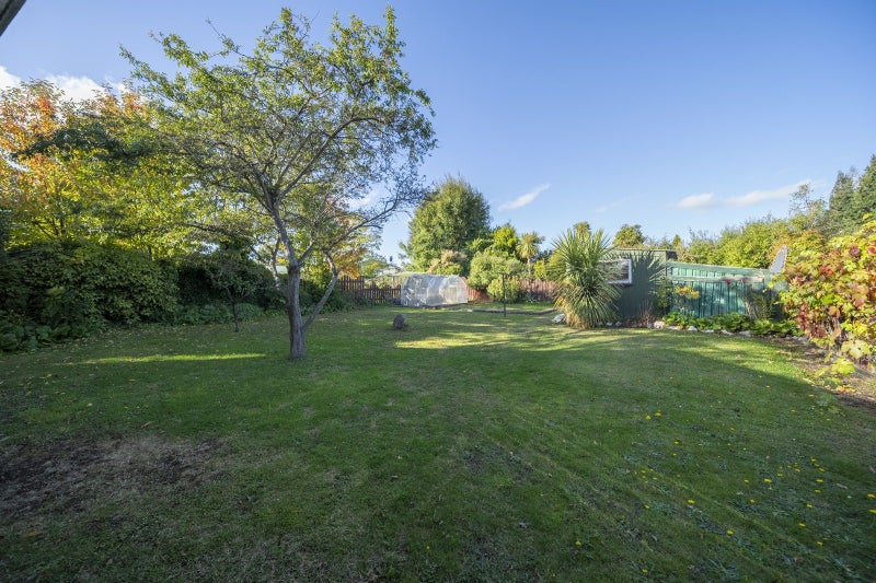 Image 2 of 30