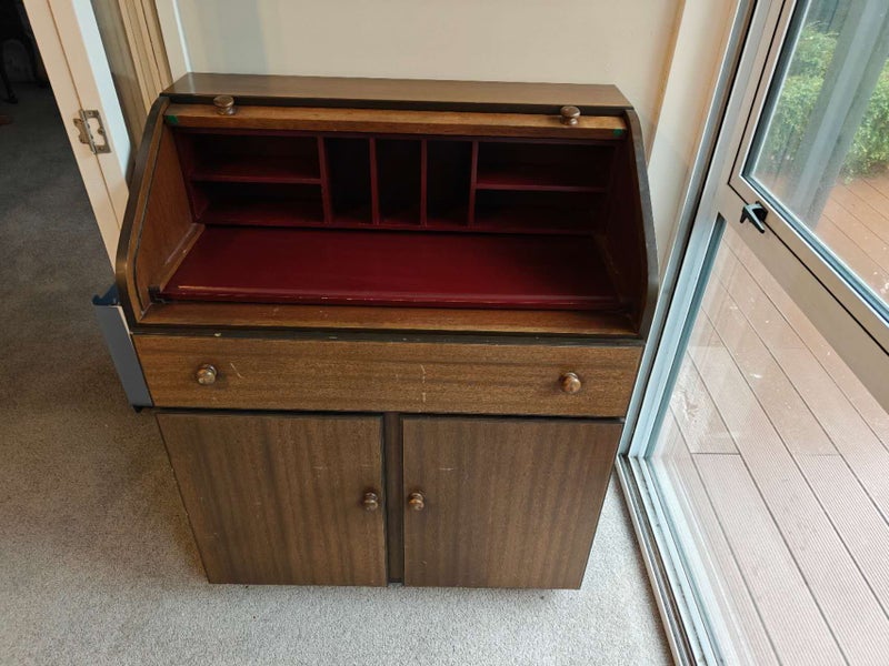 Vintage Roll Top Writing Desk, with drawers and cabinet Carousel 6