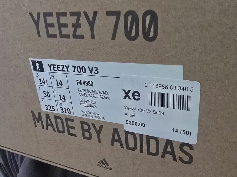 Yeezy Boost 700 V3 Azael US 14 Carousel 3