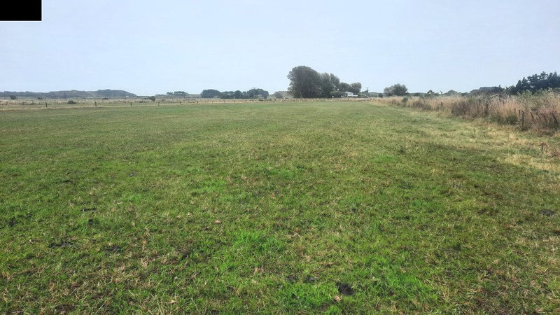 Image 2 of 7