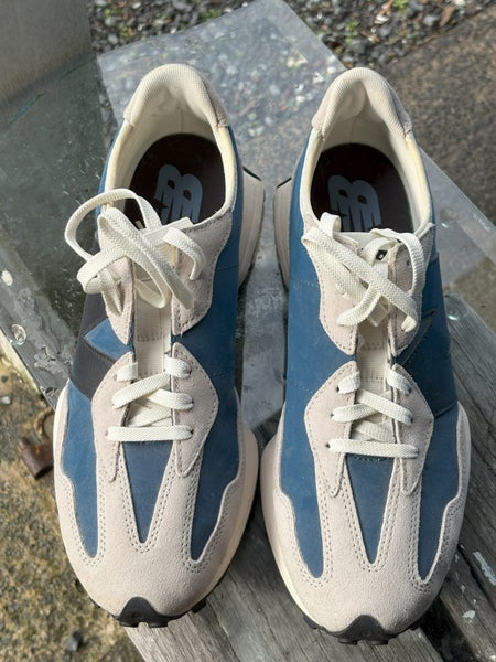 New Balance 327 Trainers Carousel 1