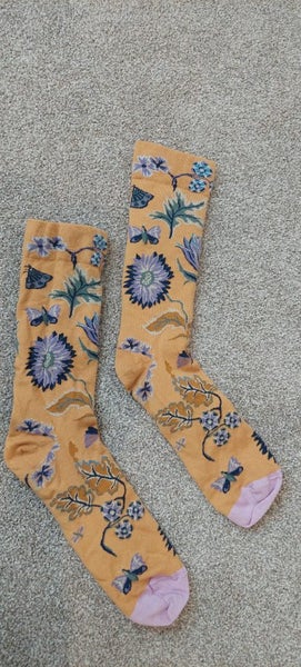 Boutique Socks - $1 reserve! Carousel 1