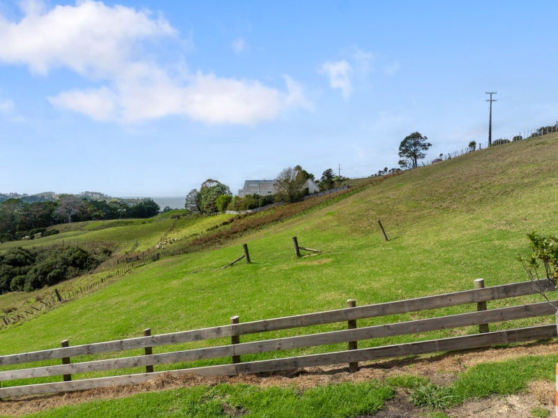 North-facing, sea views and ready to build62865861106434114