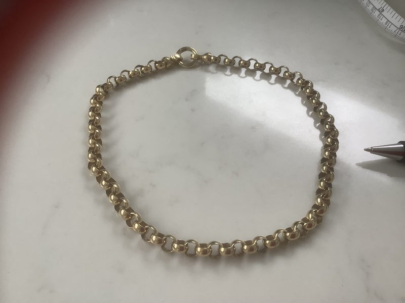 Kagi Necklace gold colour interlinked chain Carousel 2