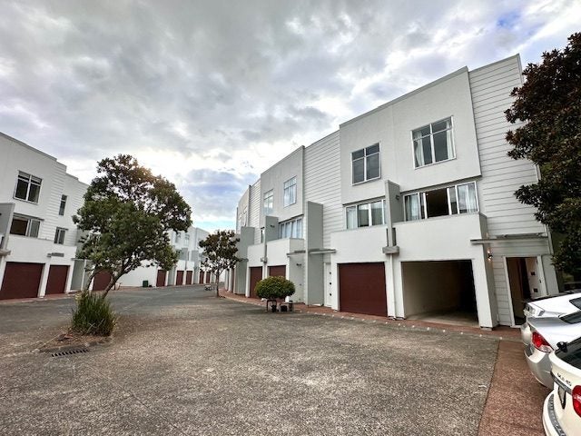 Image 1 of 20