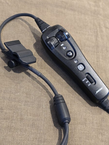 Bose A20 Aviation Headset - (Bluetooth) Carousel 2