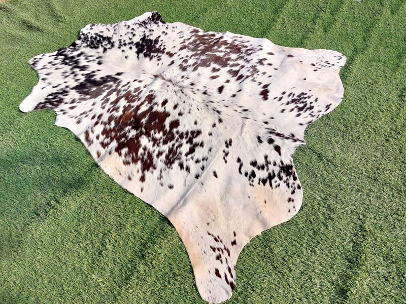 New Cow Hide Stunning Brown and White Cowhide Rug - No Reserve! - C155 Carousel 1