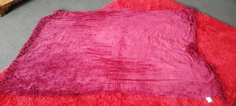 Burgundy Chenille Throw Carousel 1