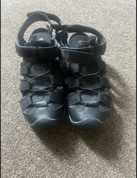 Boys sandals Carousel 2