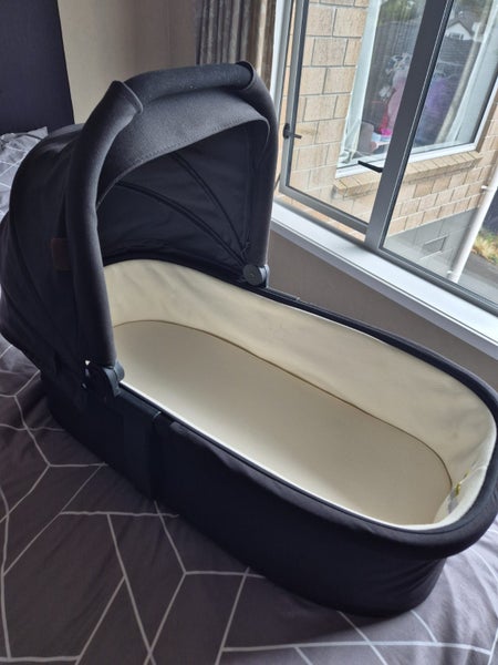Edward's & Co Carry Cot628632426410271110