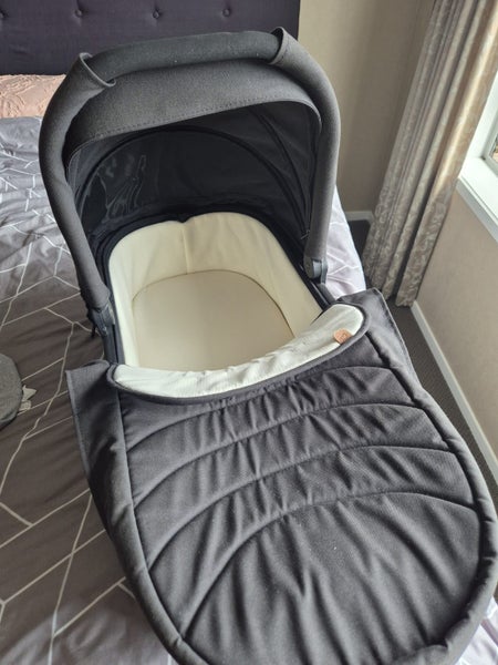 Edward's & Co Carry Cot62863242641027111