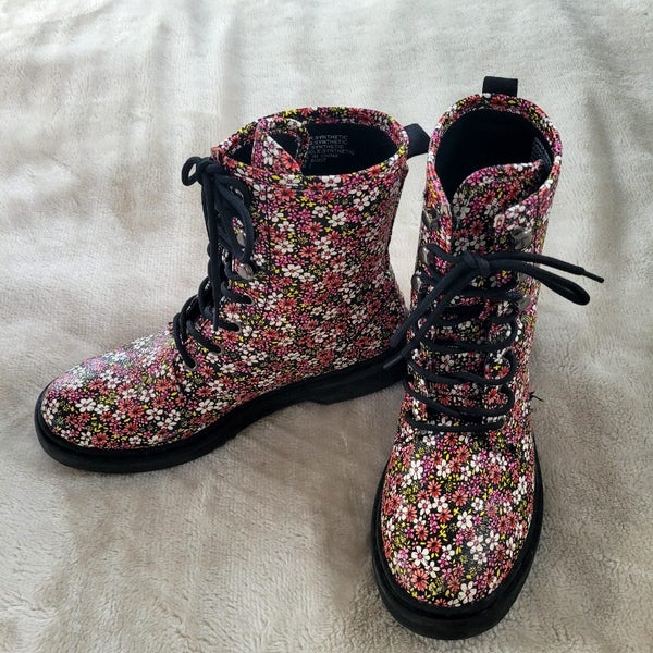 Doc style floral pixie boots Carousel 2