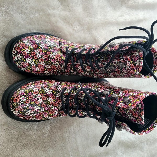 Doc style floral pixie boots Carousel 5