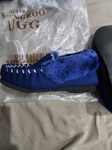 Slippers x 4 Pair Carousel 1