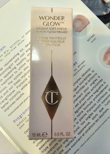 Charlotte Tilbury Travel Size Wonderglow Primer - 15ml Carousel 4
