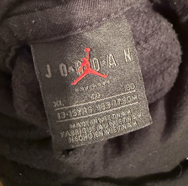 Boys Jordan Black Winter Hoodie Size 13-15 Years Carousel 3