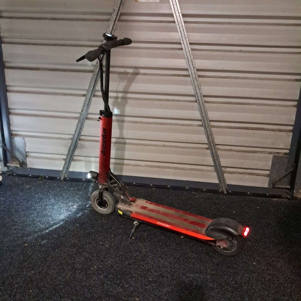 Kaabo Skywalker 8 Electric Scooter Carousel 1